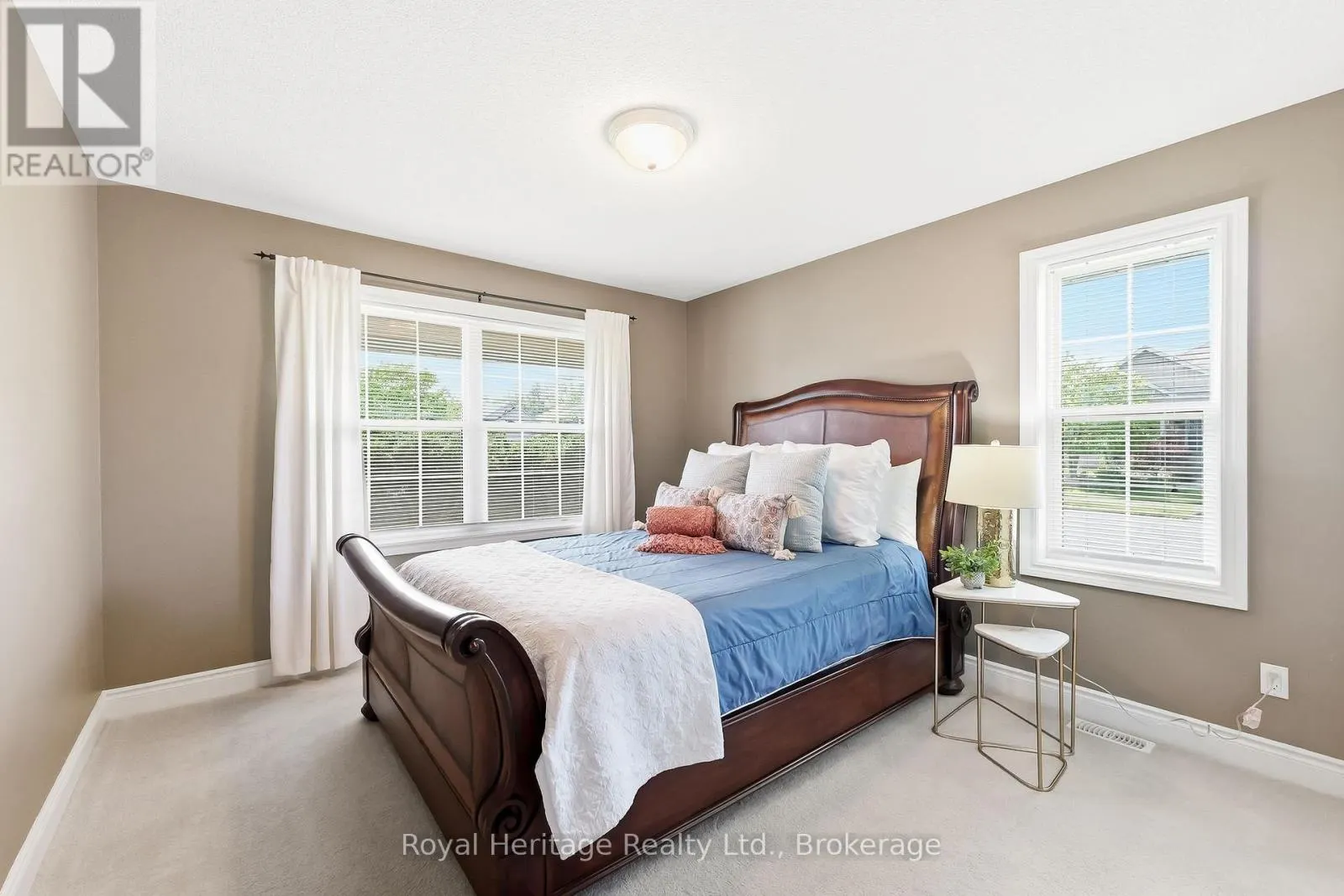 2 CORTLAND WAY