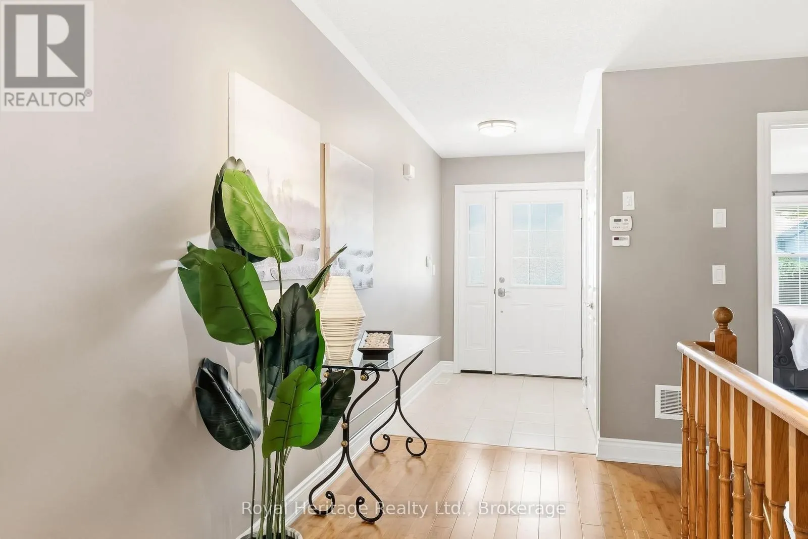 2 CORTLAND WAY
