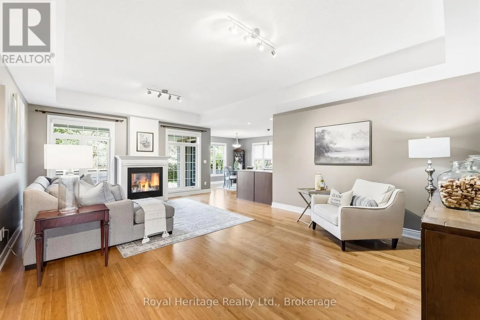 2 CORTLAND WAY