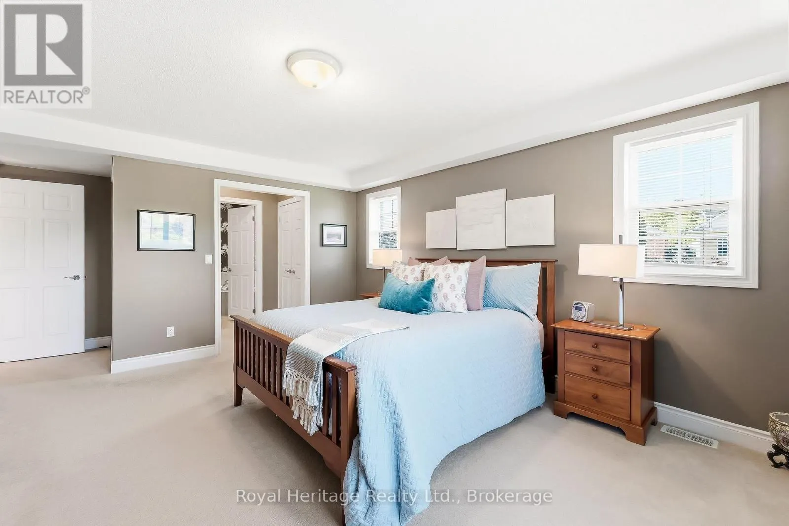 2 CORTLAND WAY