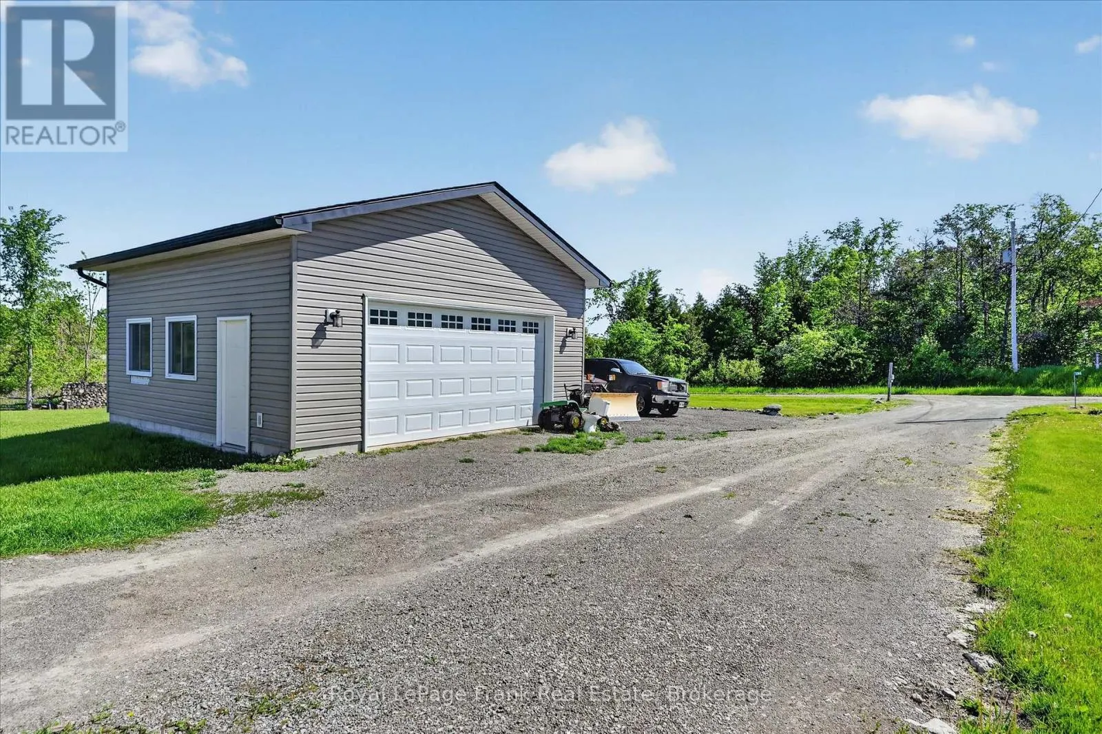 394 7TH LINE ROAD