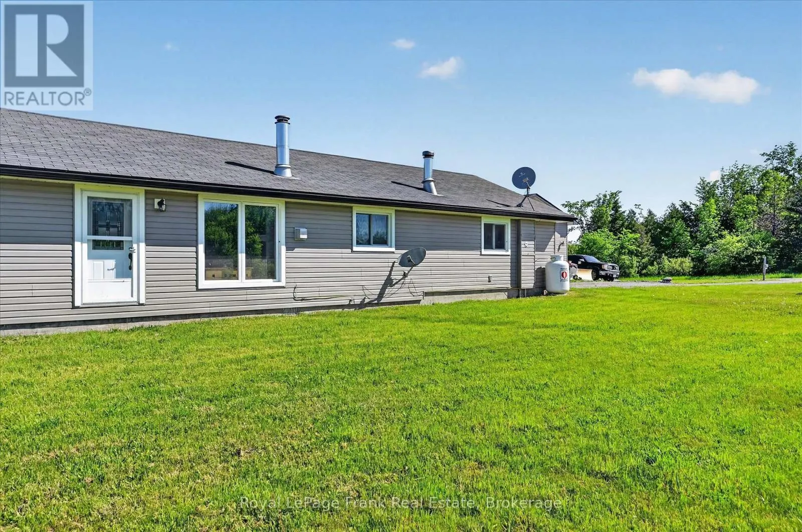 394 7TH LINE ROAD