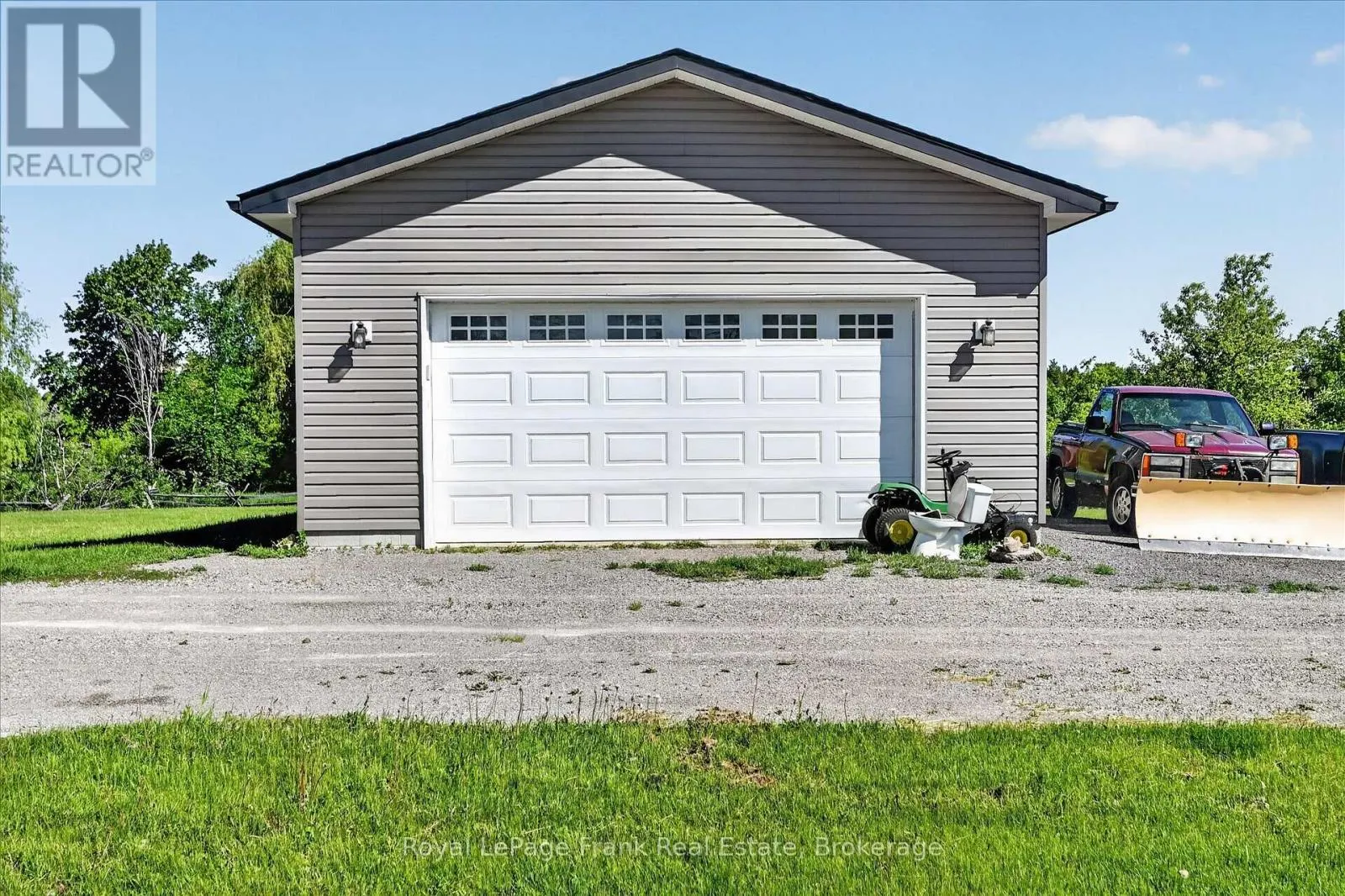 394 7TH LINE ROAD