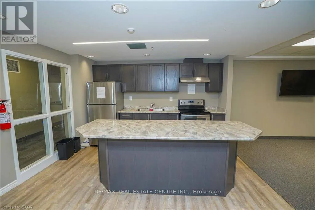 107 - 7 KAY CRESCENT