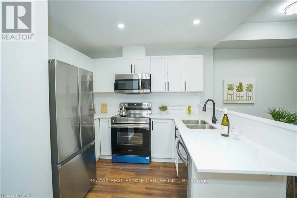 107 - 7 KAY CRESCENT