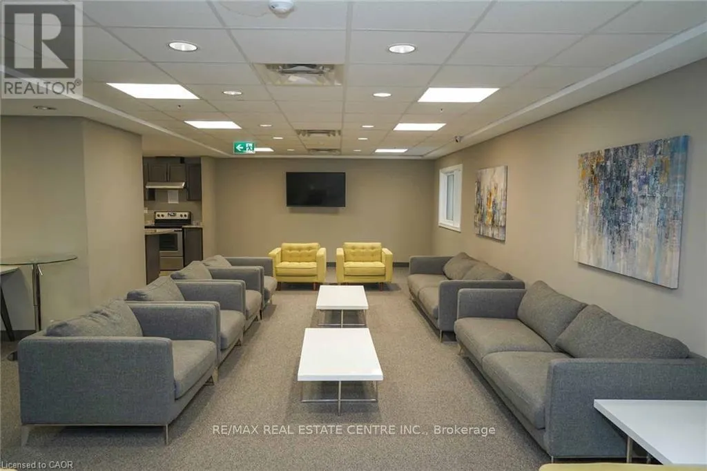 107 - 7 KAY CRESCENT