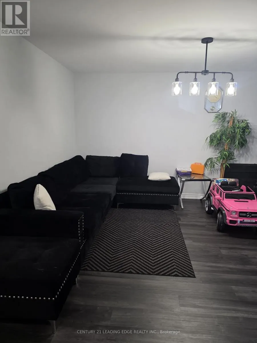 152 MARY STREET