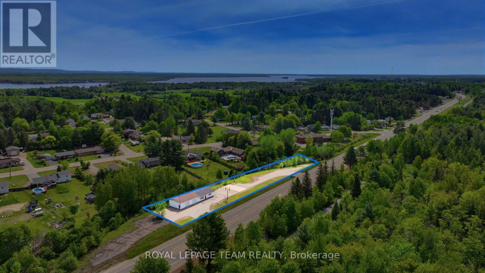 2427 PETAWAWA BOULEVARD