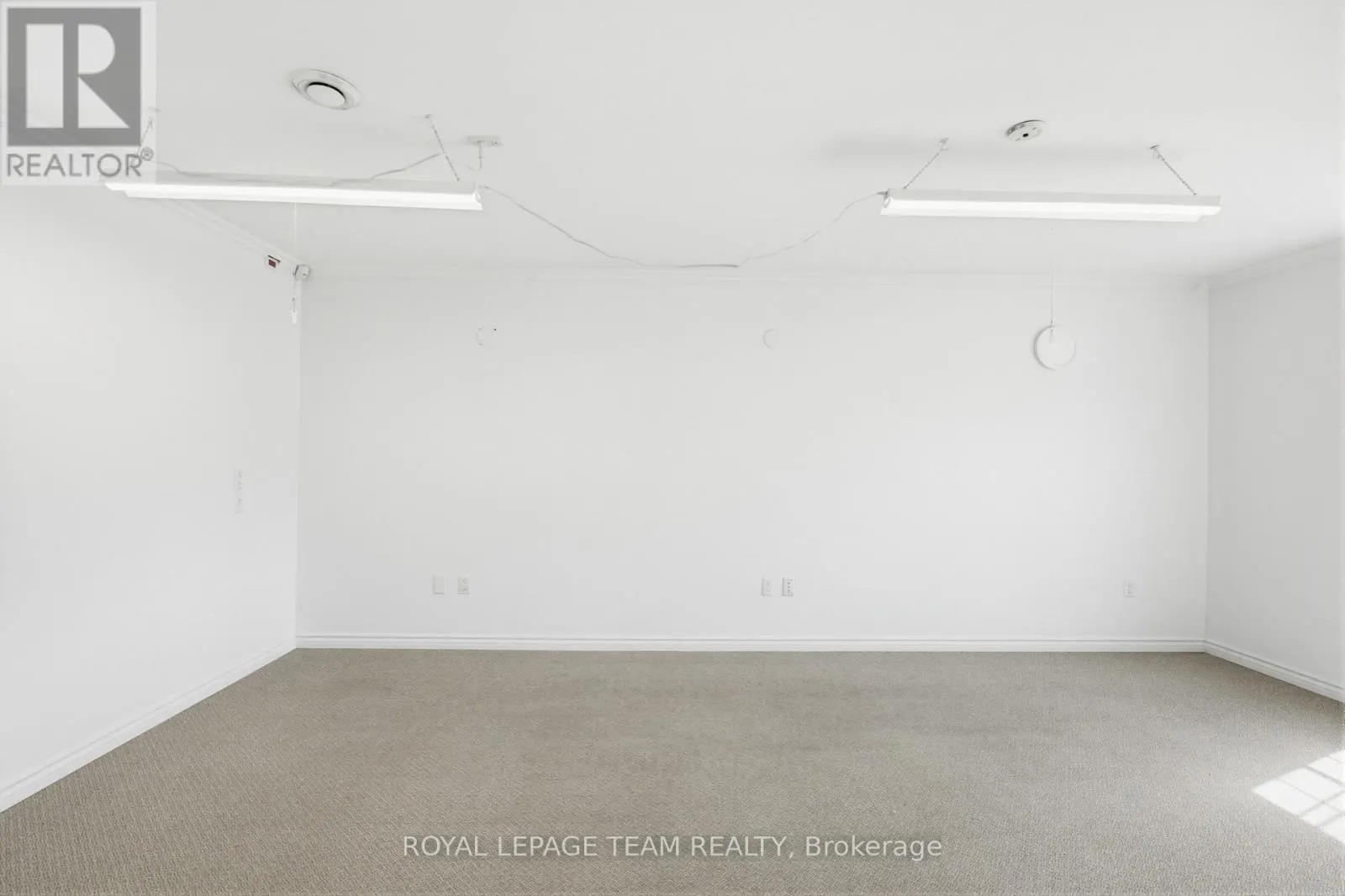 2427 PETAWAWA BOULEVARD