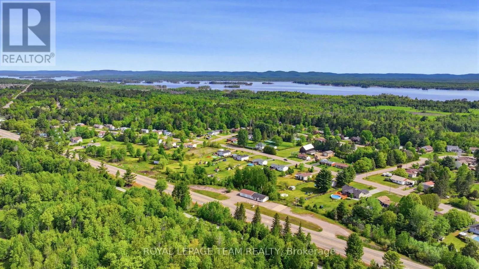 2427 PETAWAWA BOULEVARD