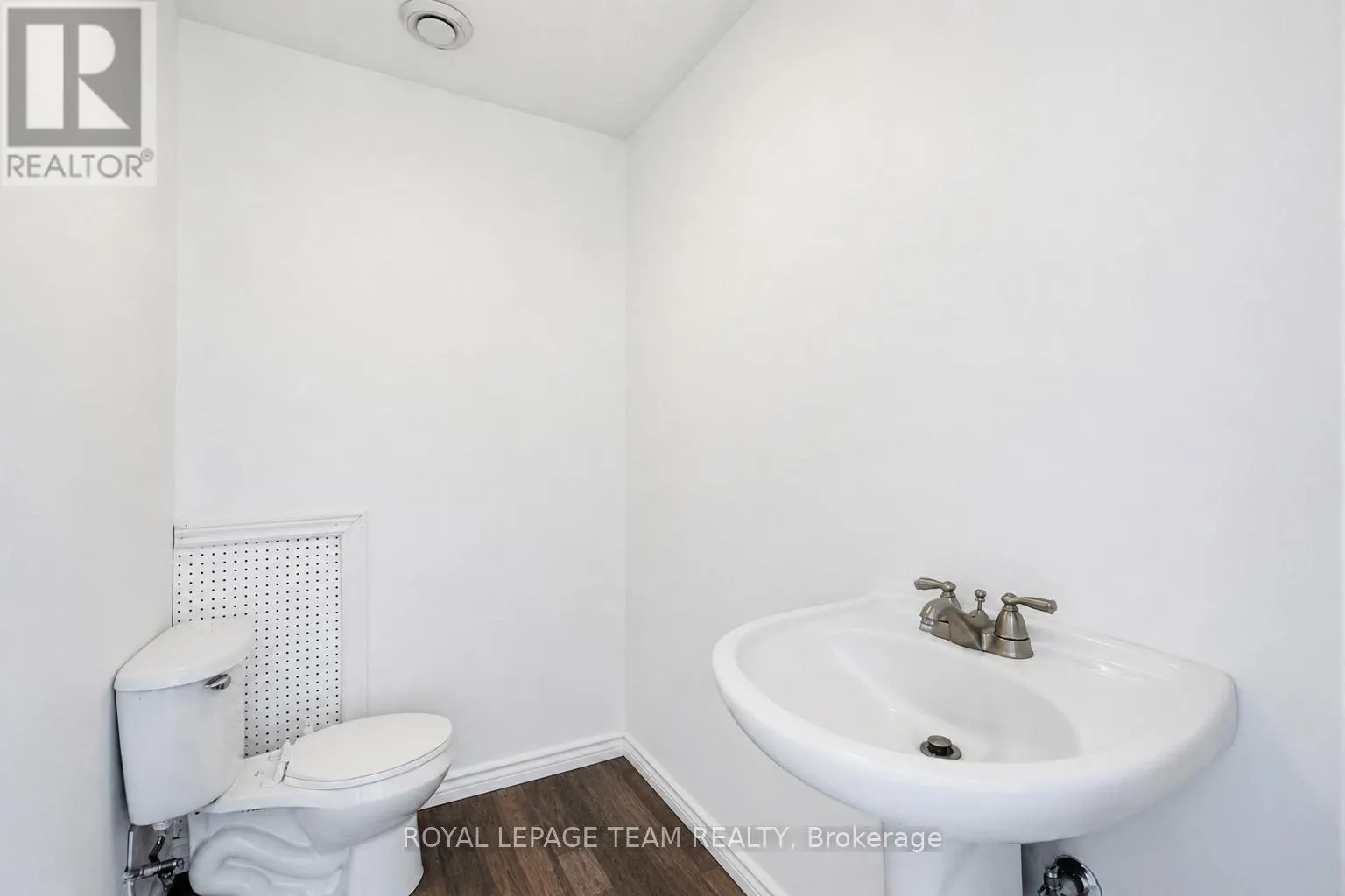 2427 PETAWAWA BOULEVARD