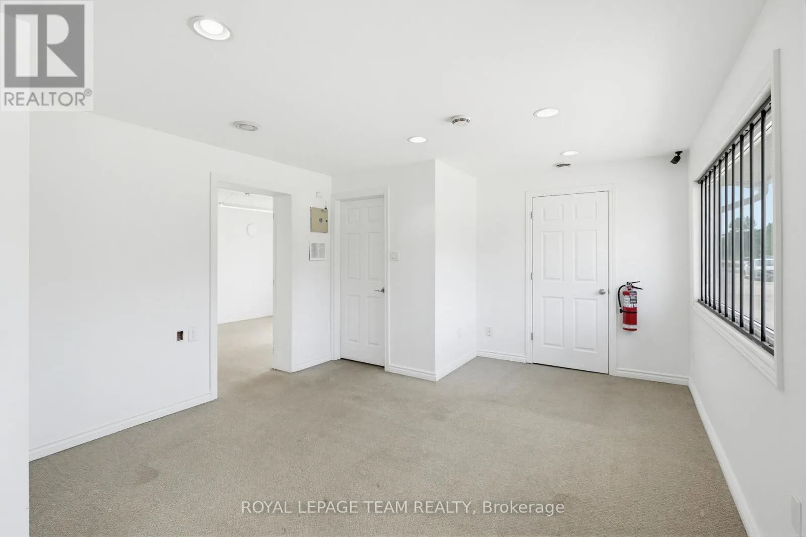 2427 PETAWAWA BOULEVARD