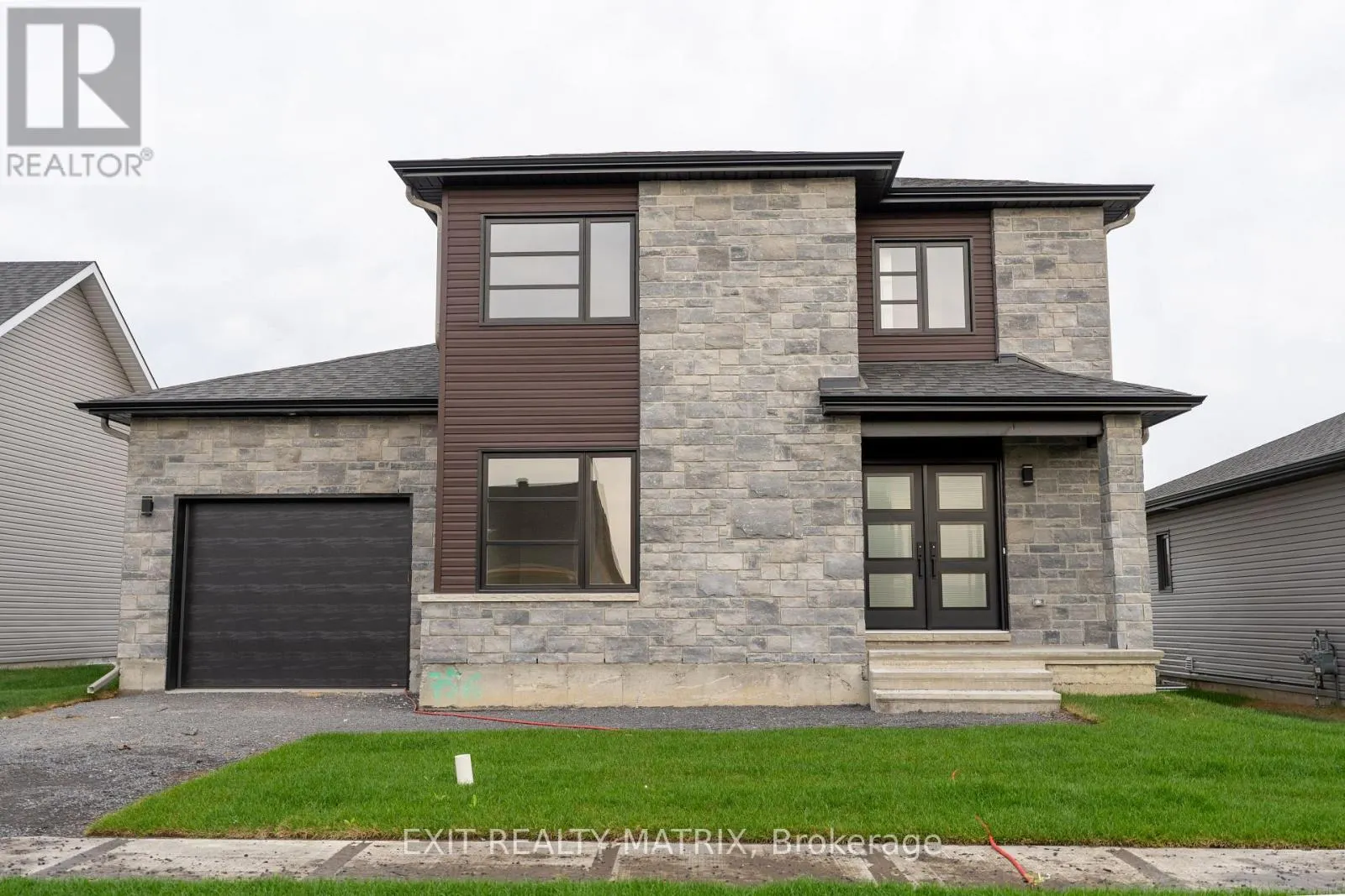 1416 CAROLINE COURT