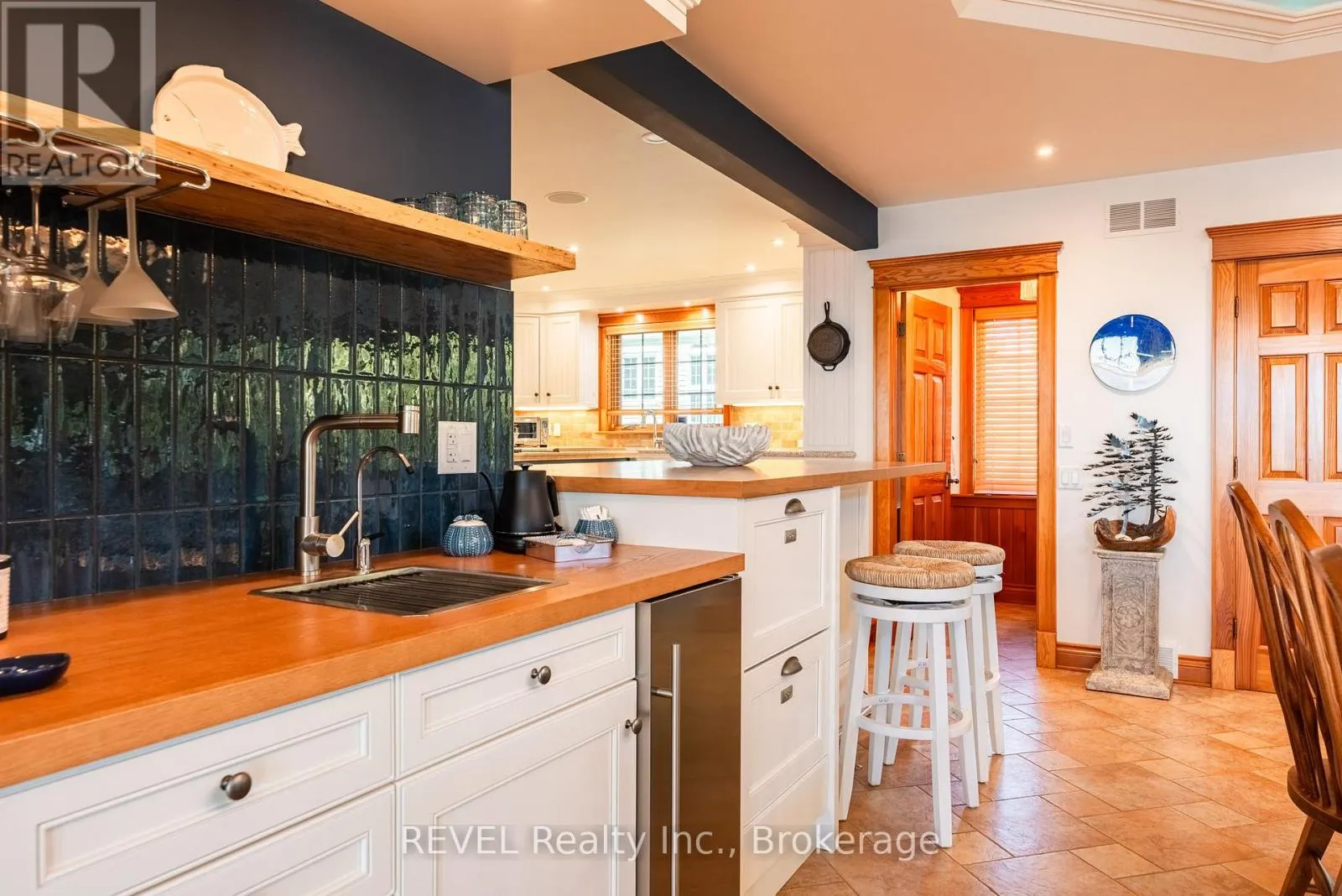 3091 THUNDER BAY ROAD