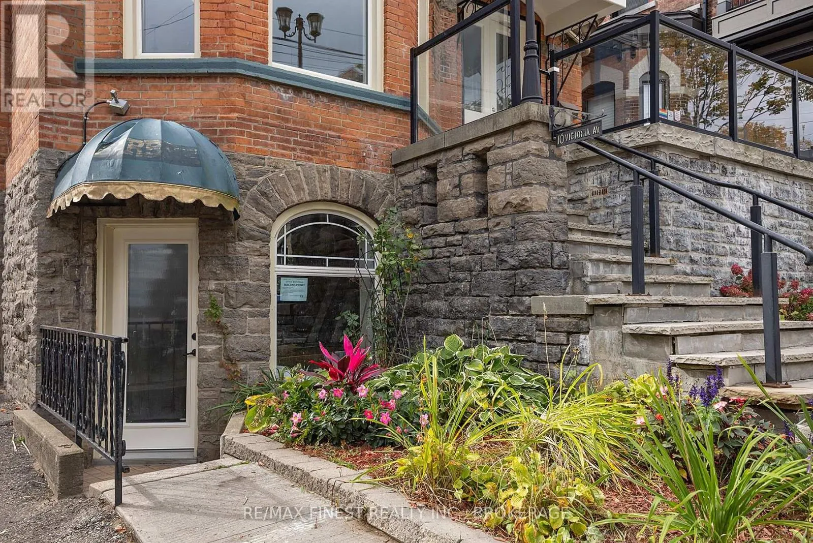 10 VICTORIA AVENUE