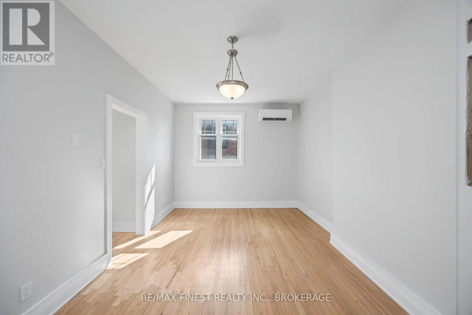 10 VICTORIA AVENUE
