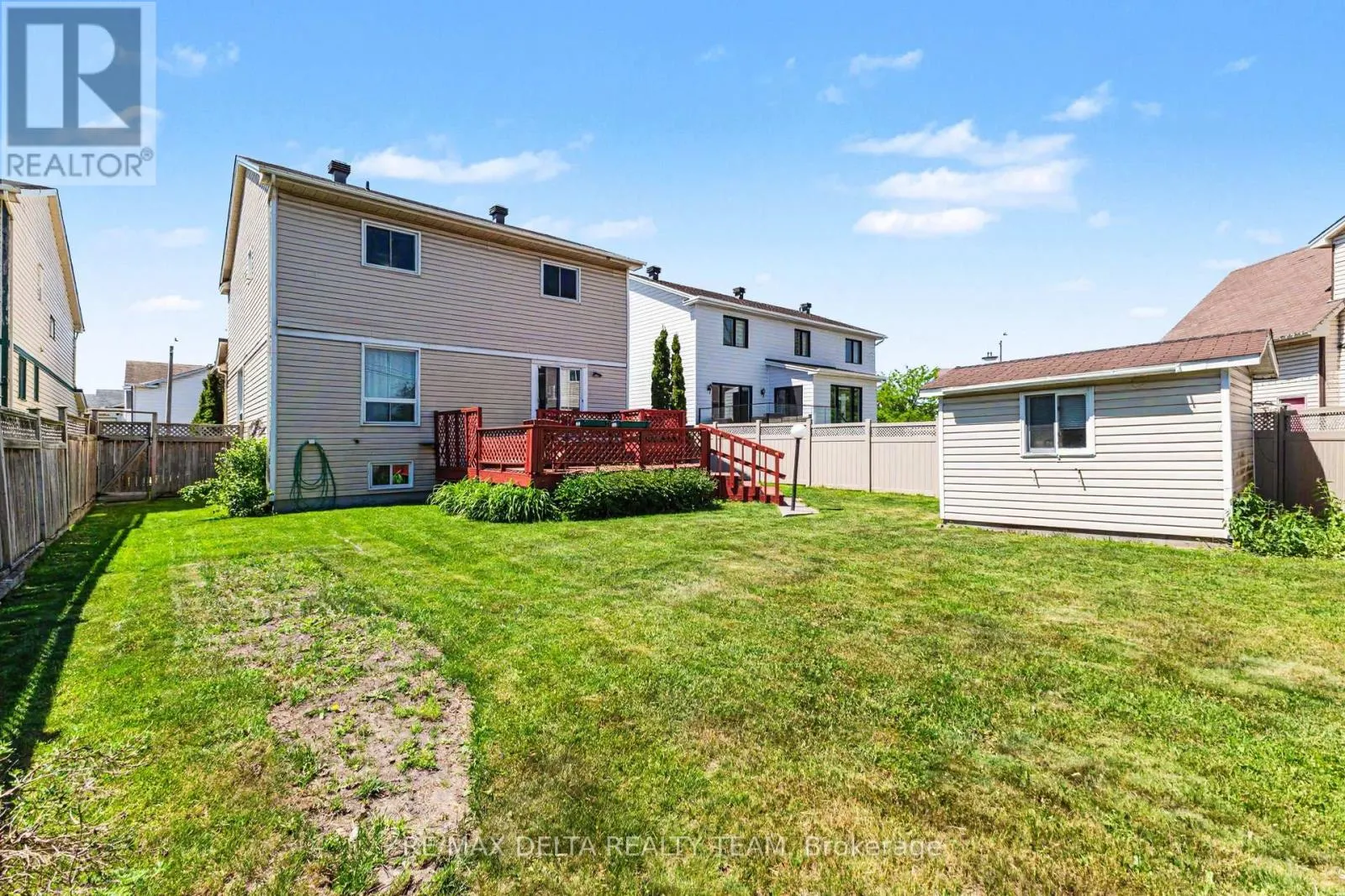 27 BRAMBLEGROVE CRESCENT