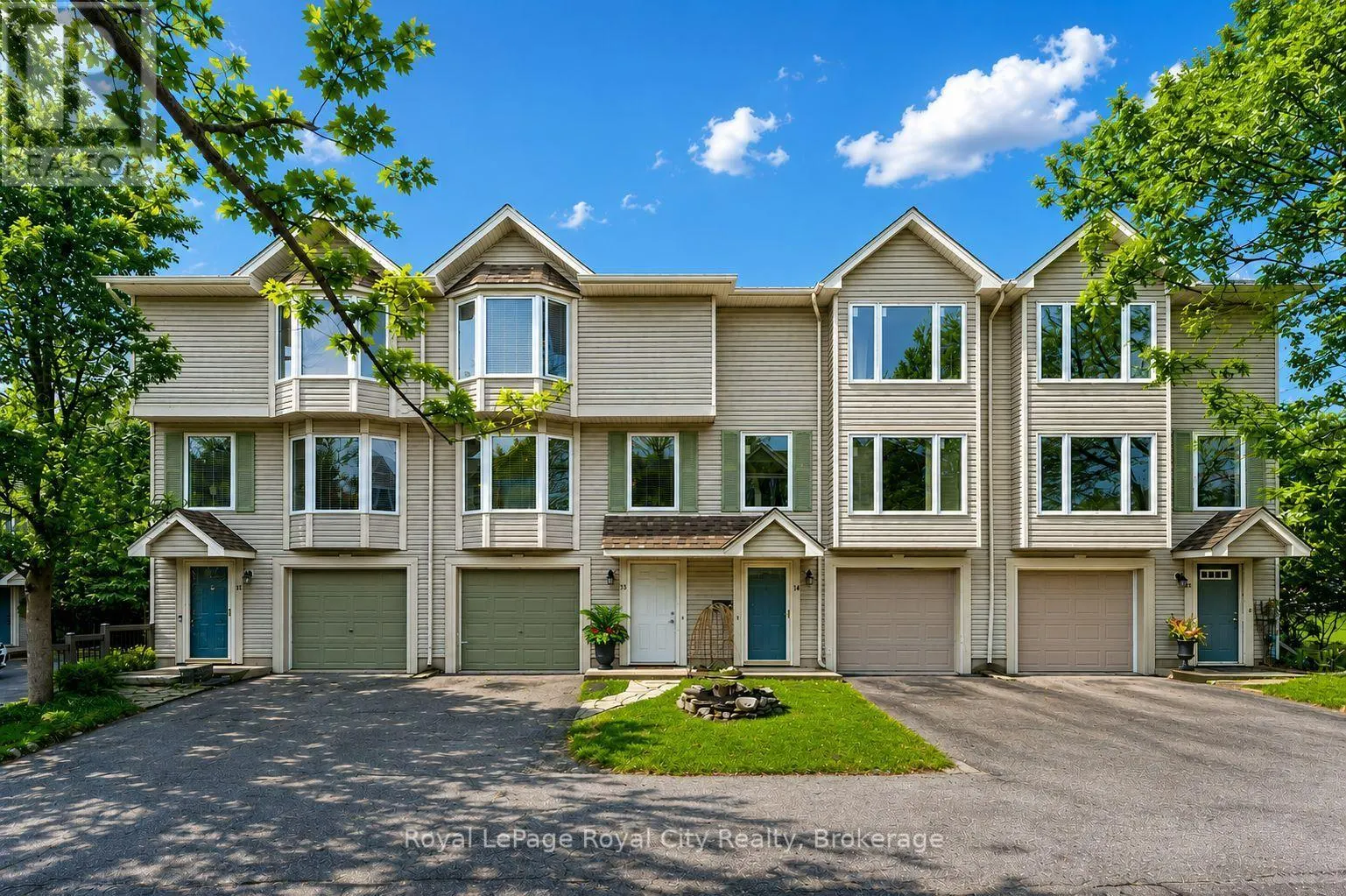13 - 320 ALMA STREET #13