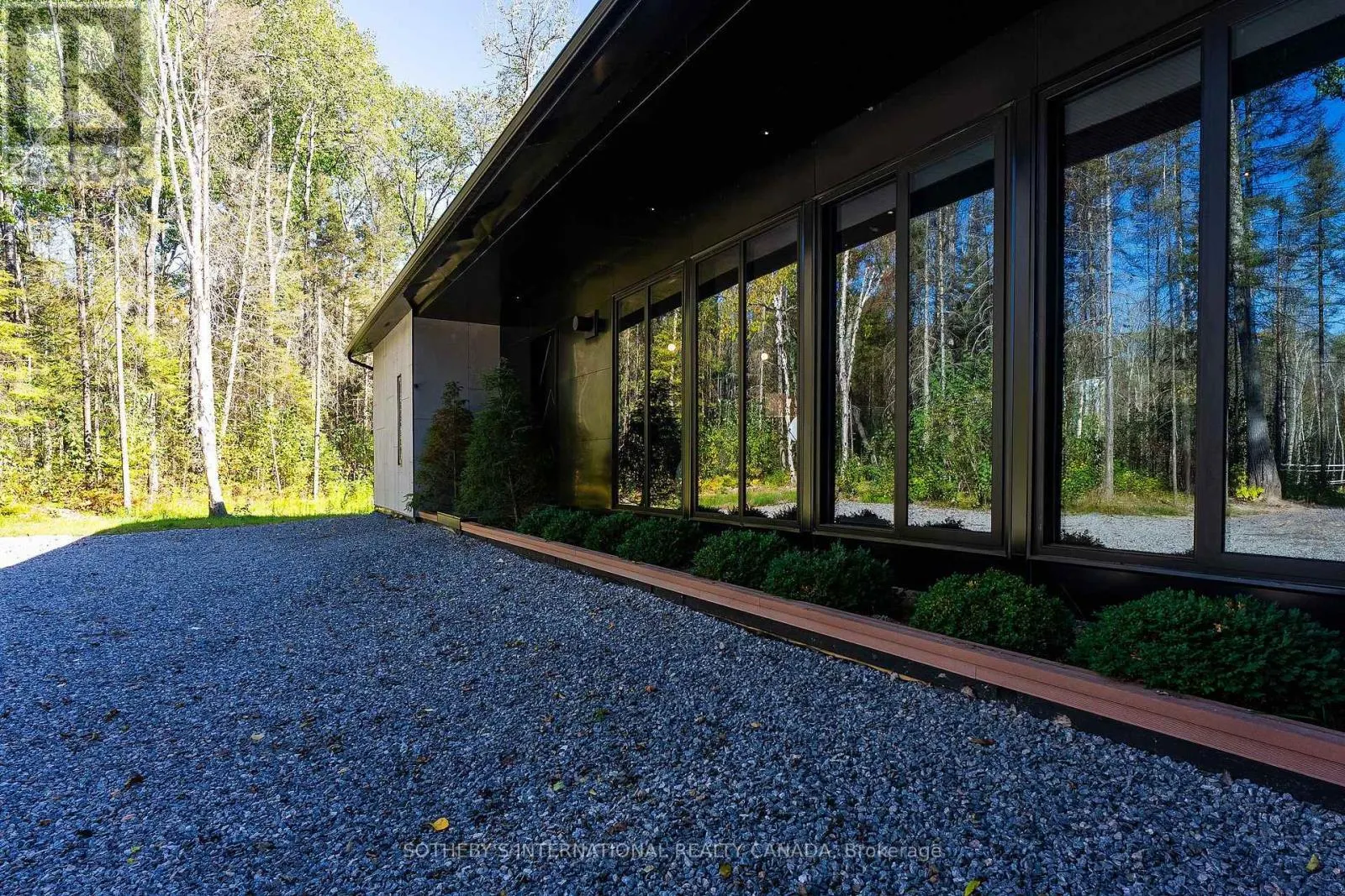 1445 PICKEREL JACK LAKE ROAD E