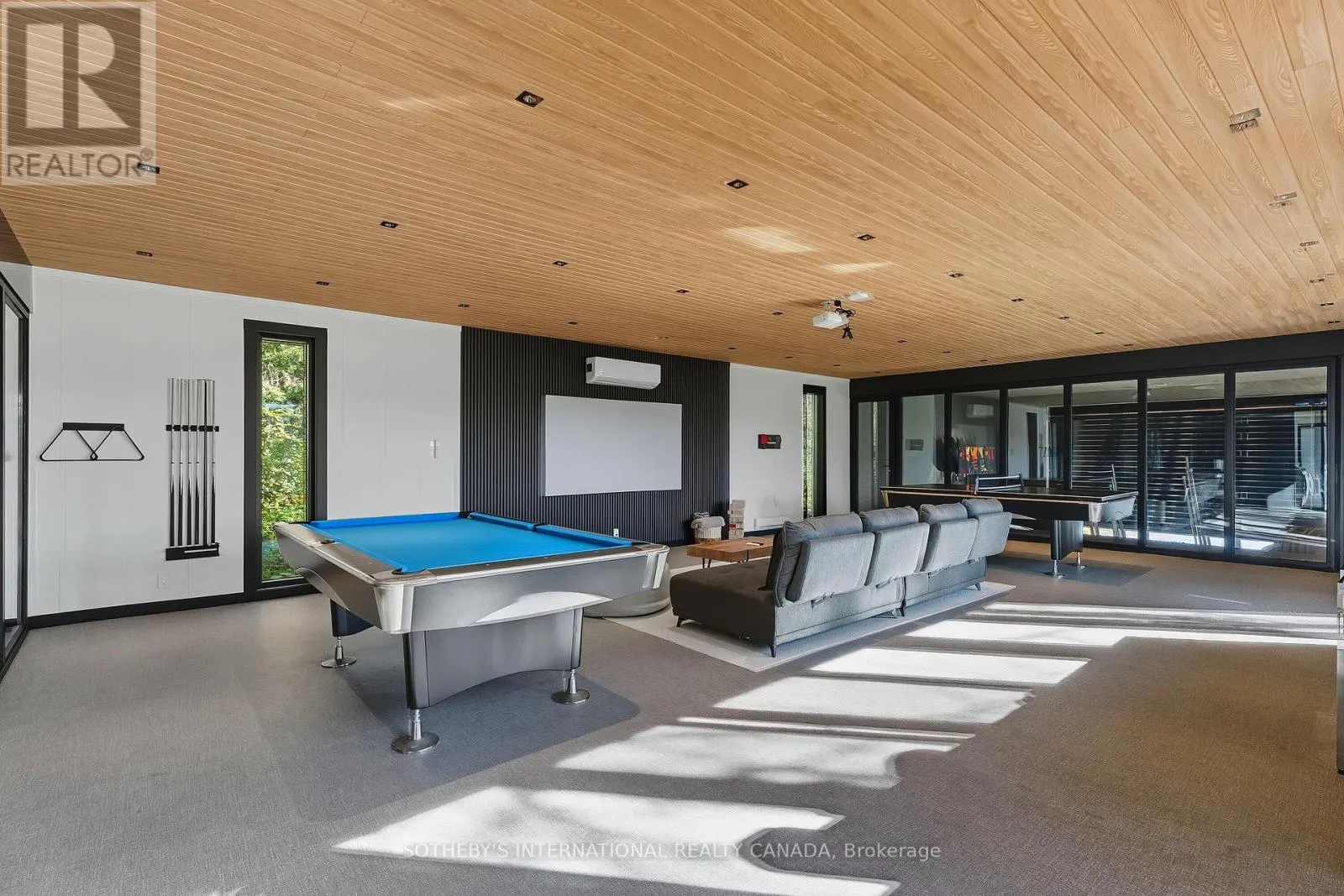 1445 PICKEREL JACK LAKE ROAD E