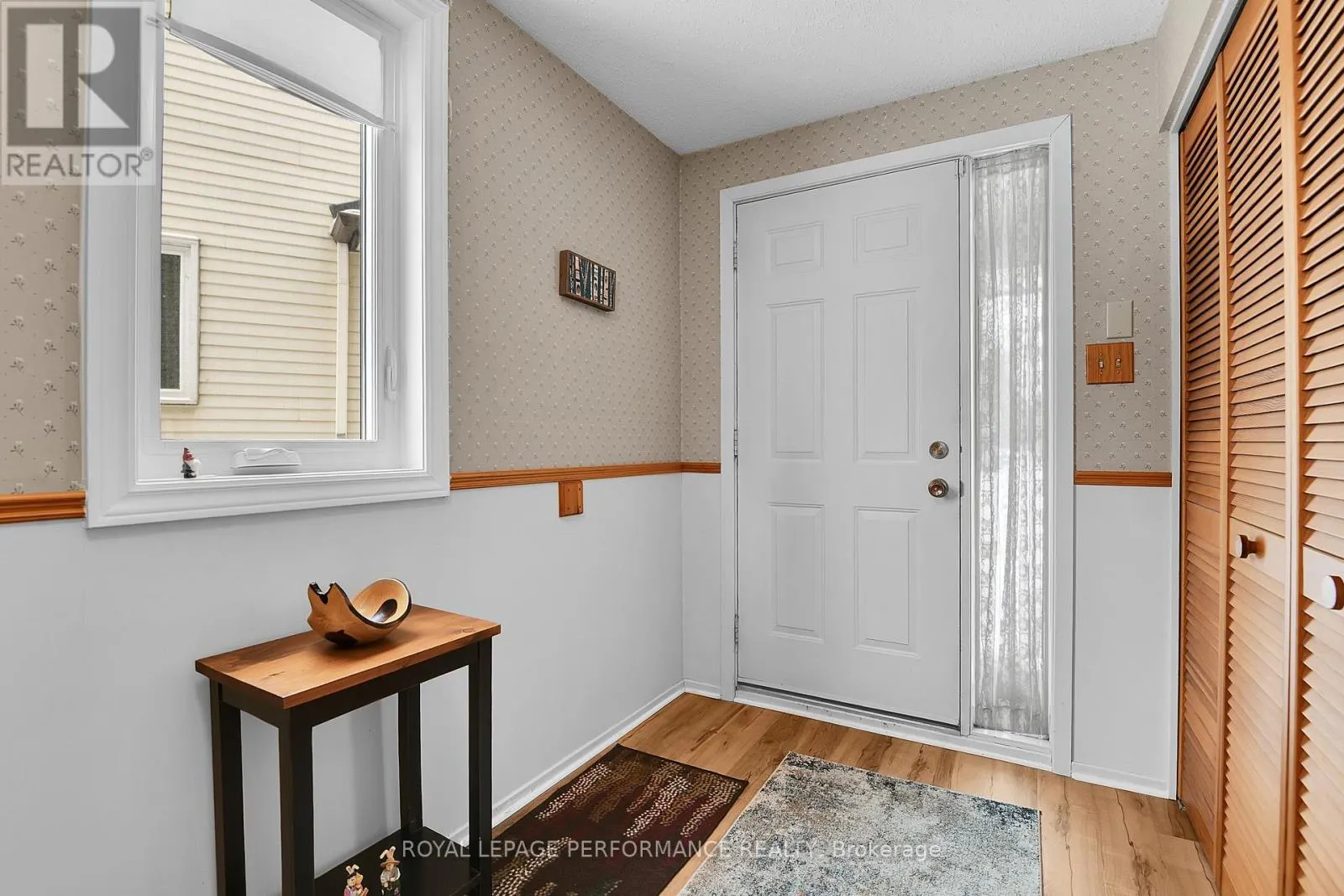 43 WATERVIEW COURT