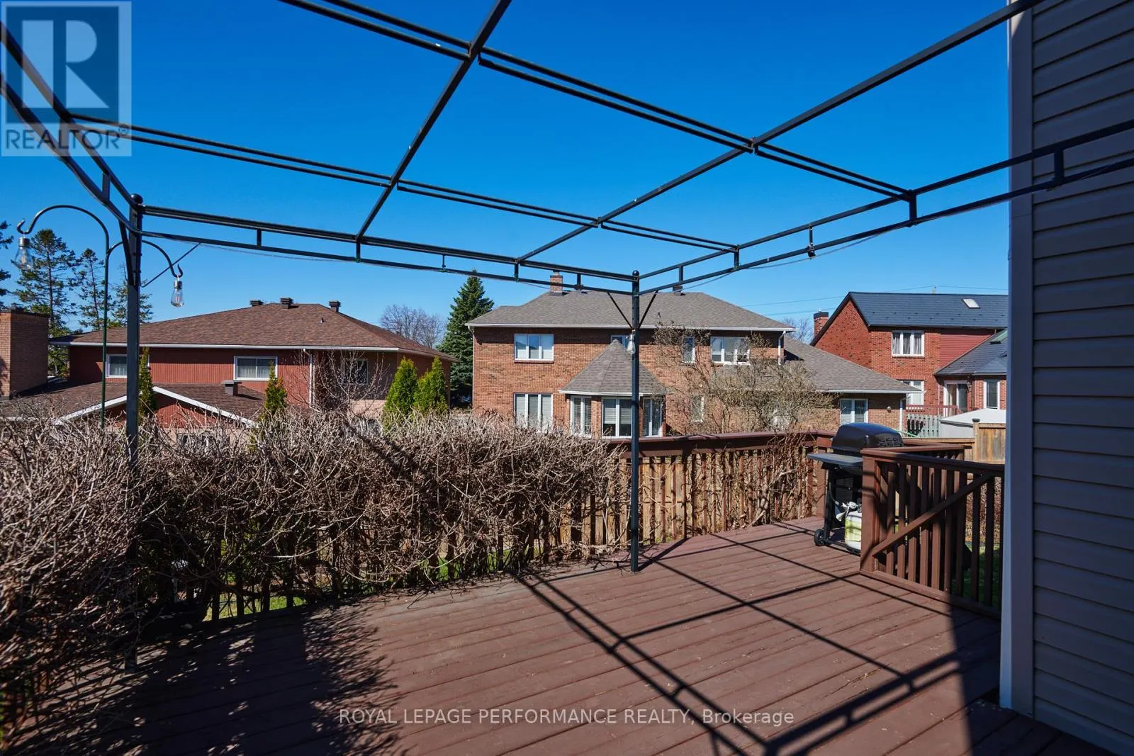 43 WATERVIEW COURT