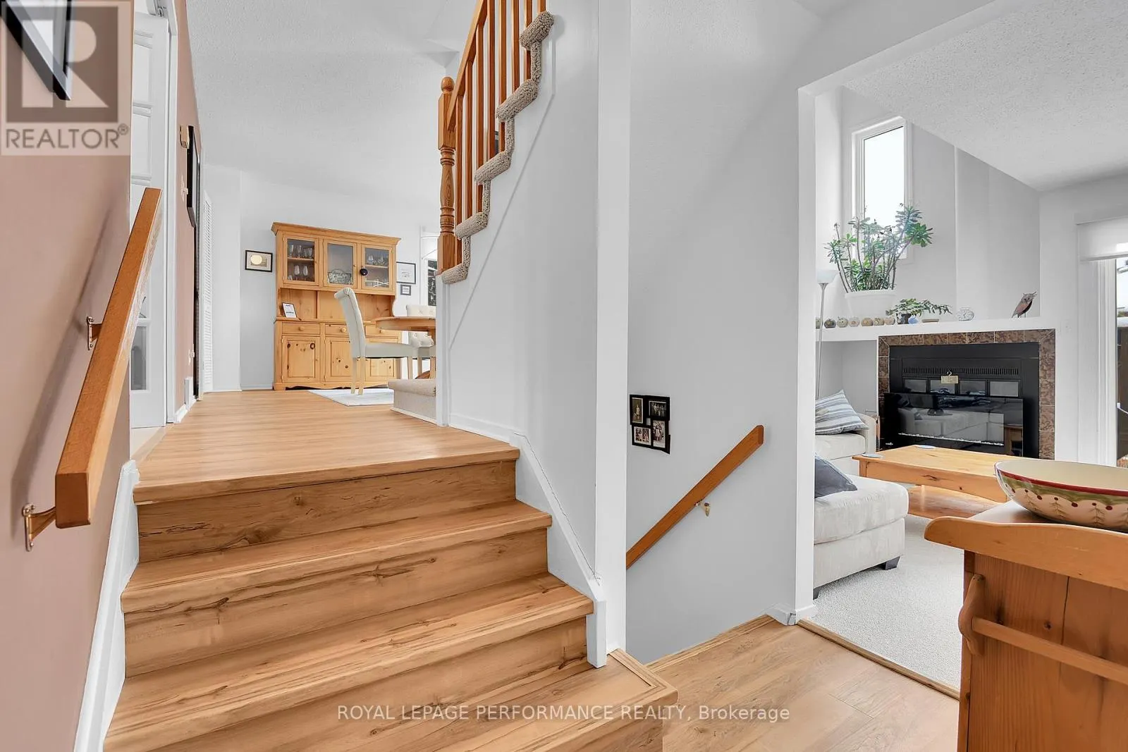 43 WATERVIEW COURT
