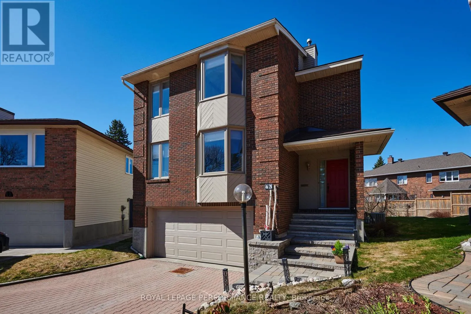 43 WATERVIEW COURT