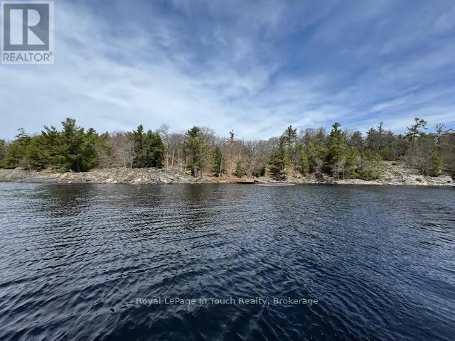 10 UNDERHILL ISLAND