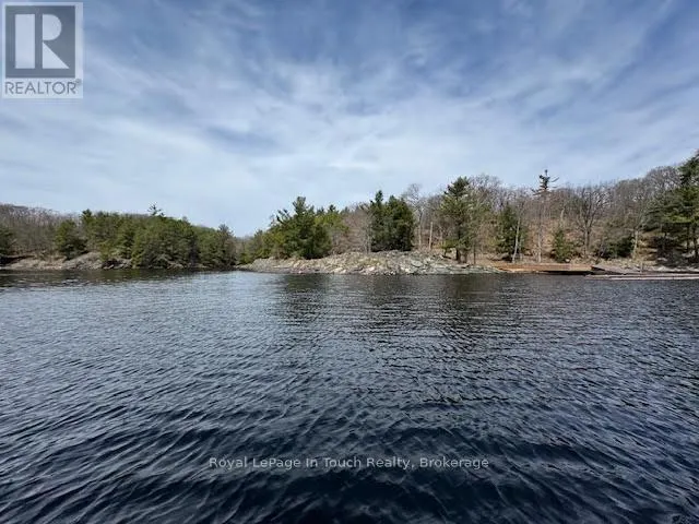 10 UNDERHILL ISLAND