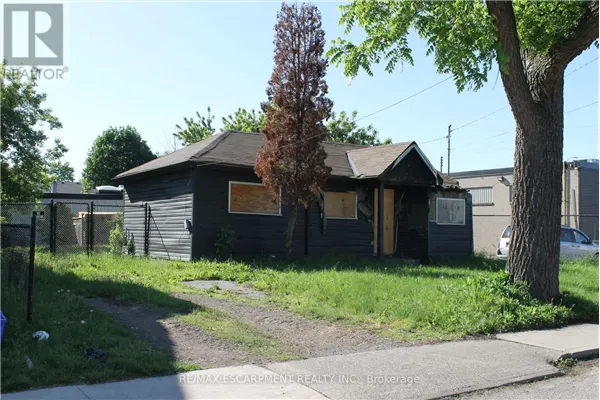 127 ROBINS AVENUE