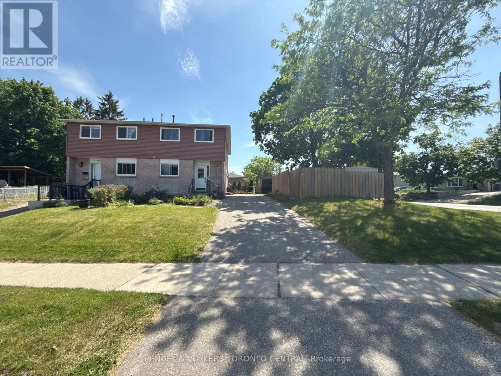 687 COLLEGE AVENUE W