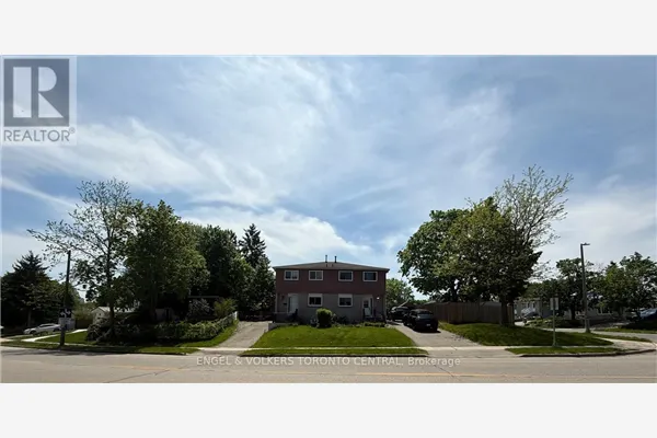 687 COLLEGE AVENUE W