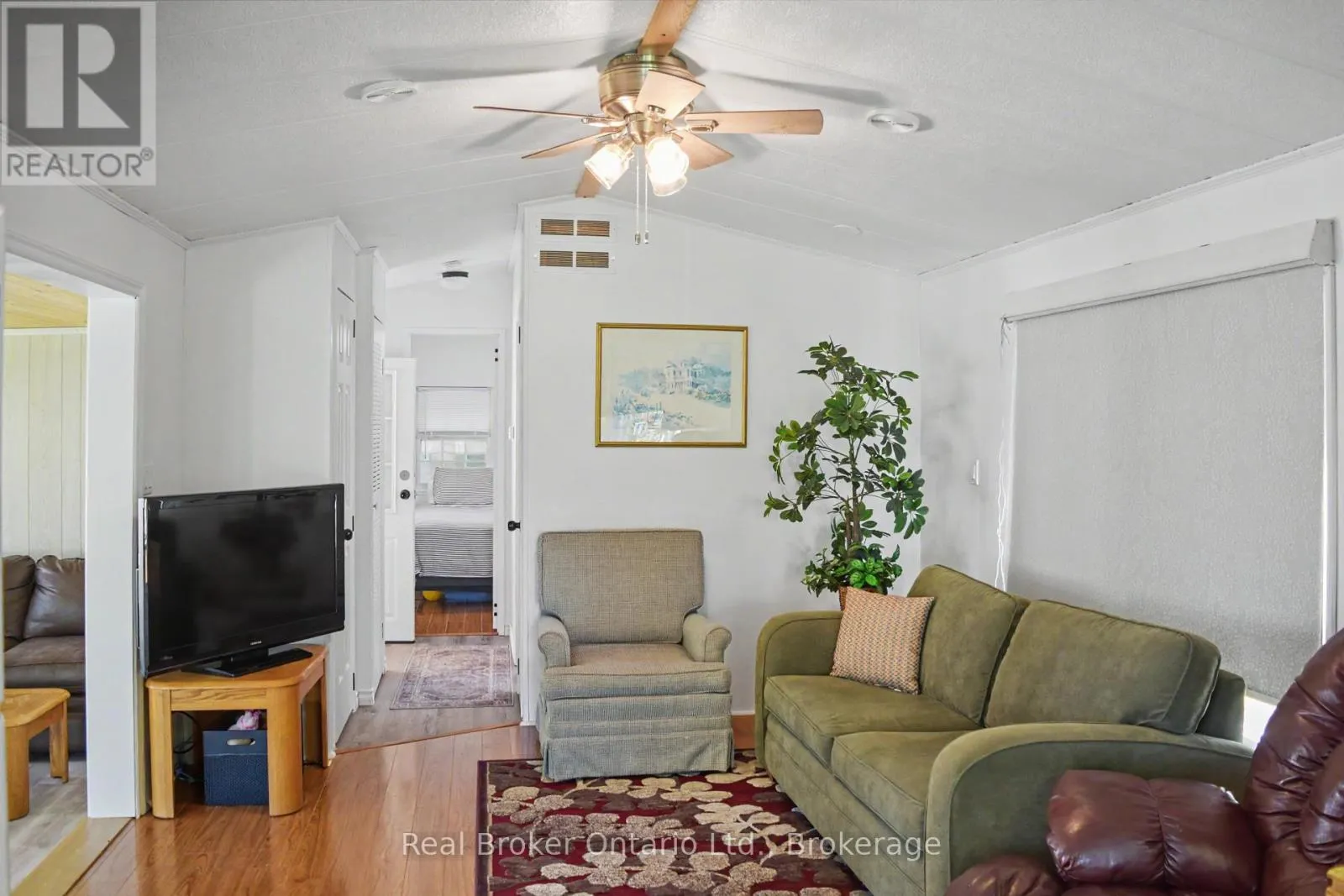 M39 - 13 SOUTHLINE AVENUE #M39