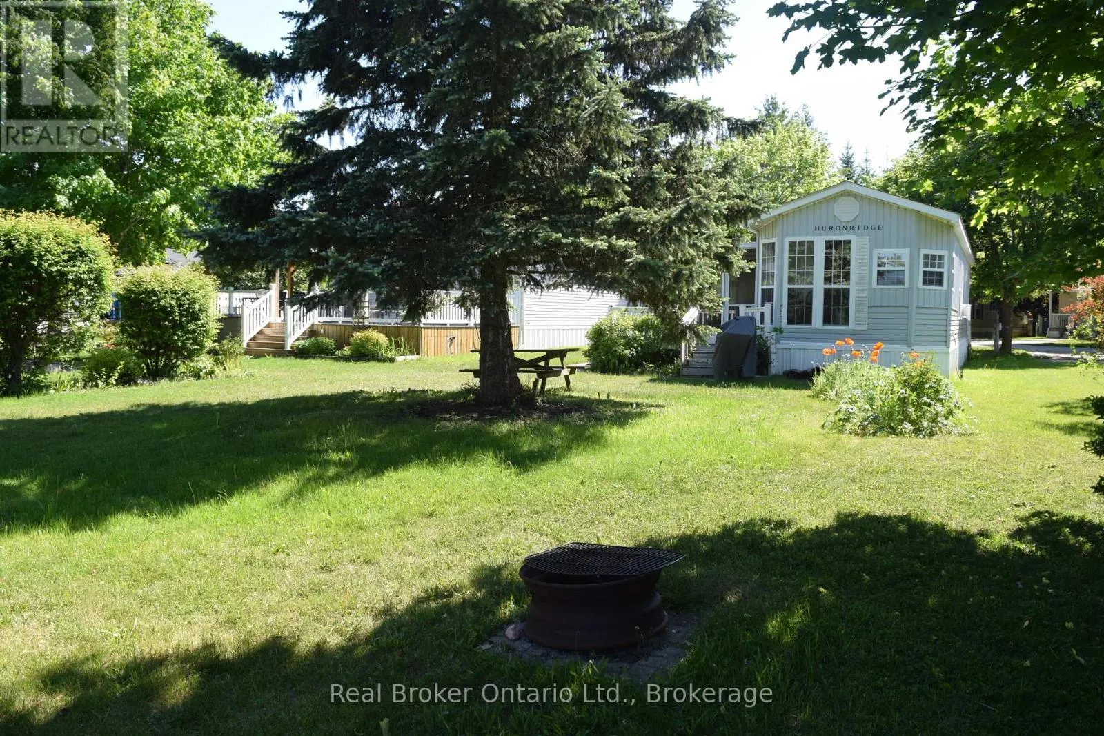 M39 - 13 SOUTHLINE AVENUE #M39