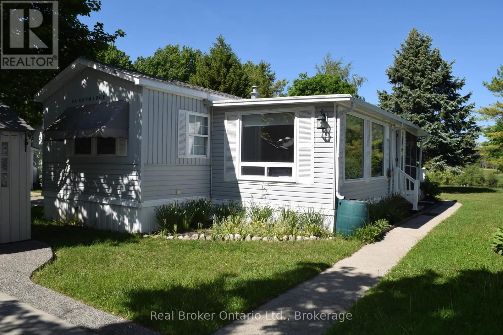 M39 - 13 SOUTHLINE AVENUE #M39