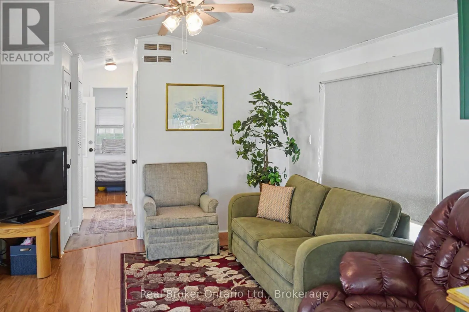 M39 - 13 SOUTHLINE AVENUE #M39