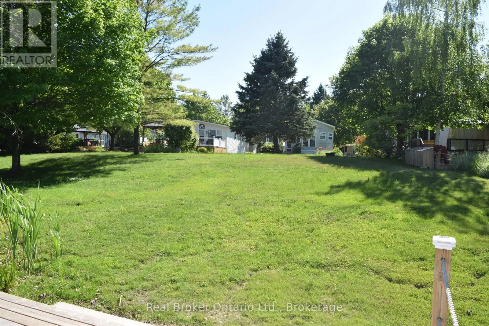 M39 - 13 SOUTHLINE AVENUE #M39