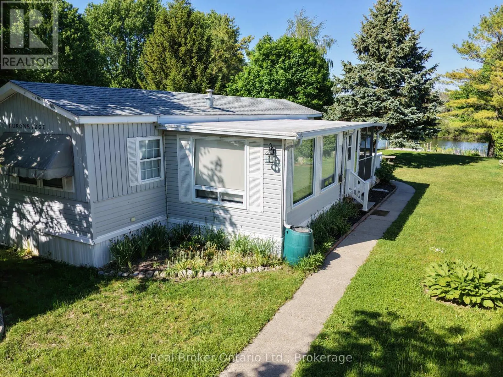 M39 - 13 SOUTHLINE AVENUE #M39