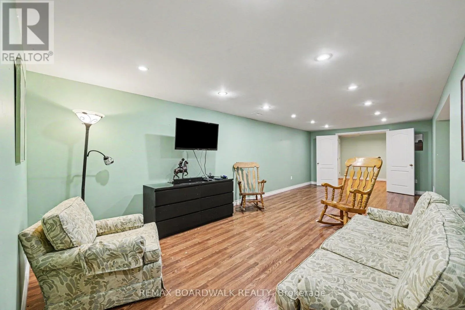 24 SAMARA PLACE