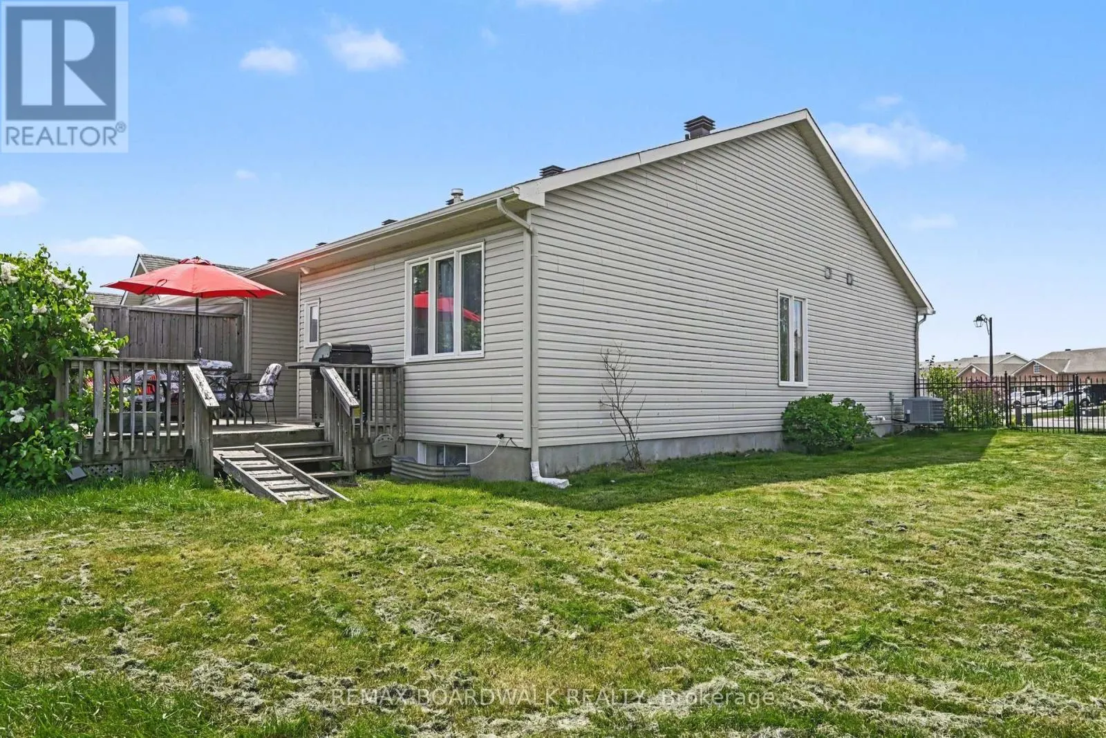 24 SAMARA PLACE