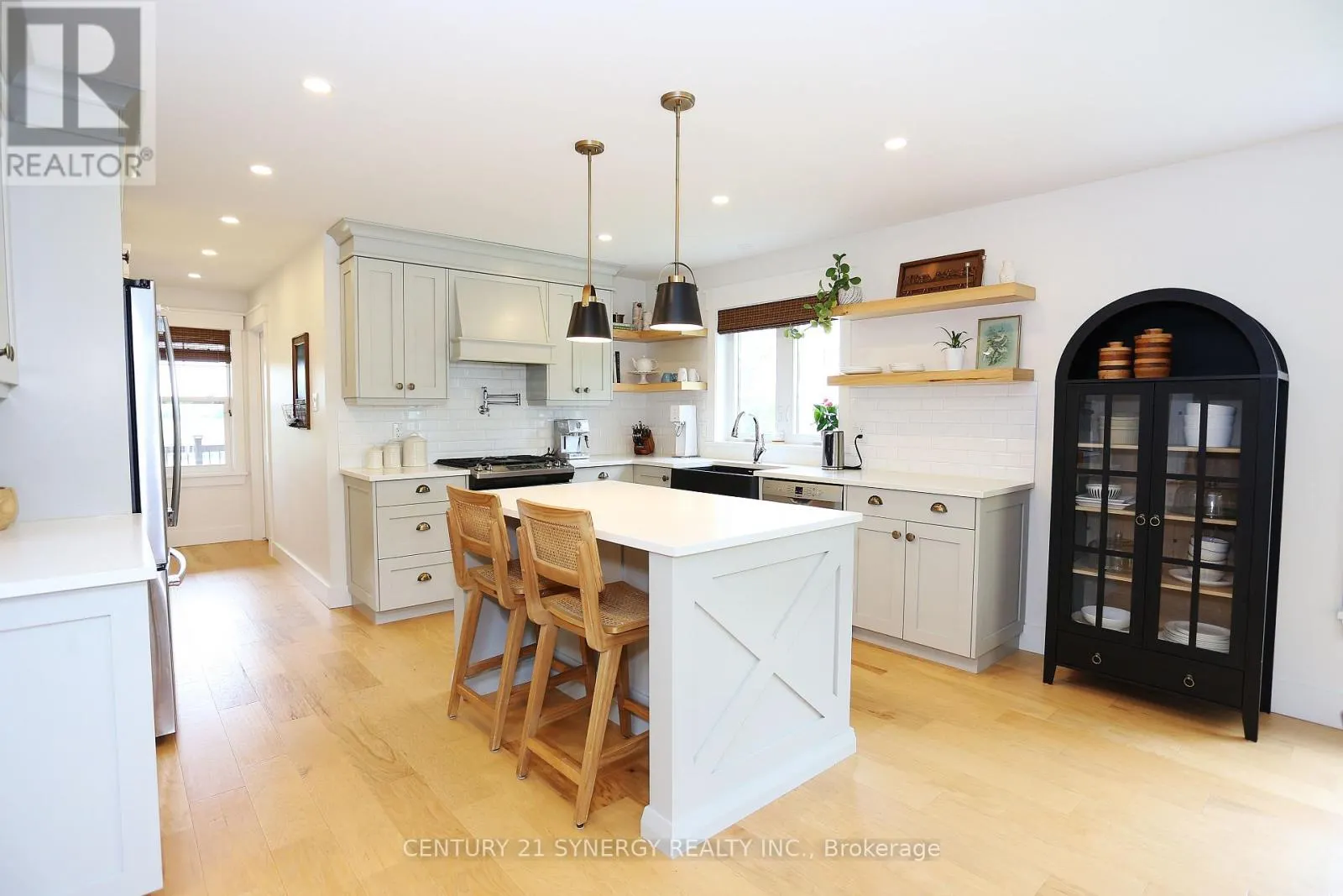 8 OTTER LAKE ROAD