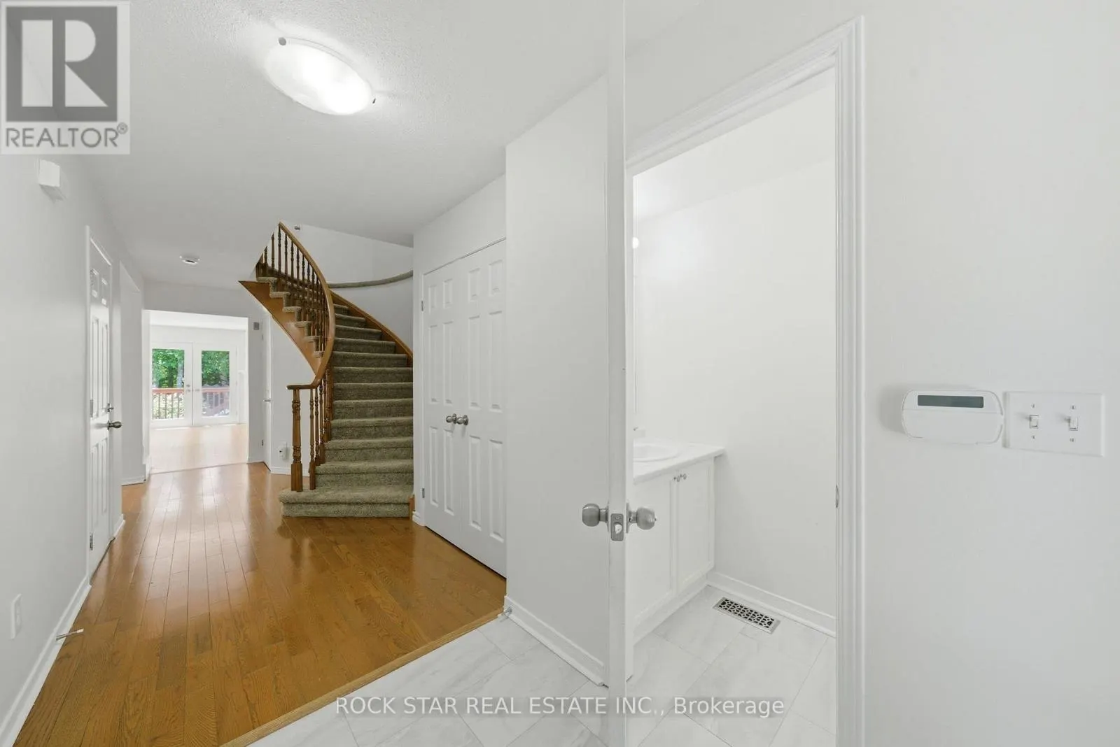 180 LAWRENCE LANE
