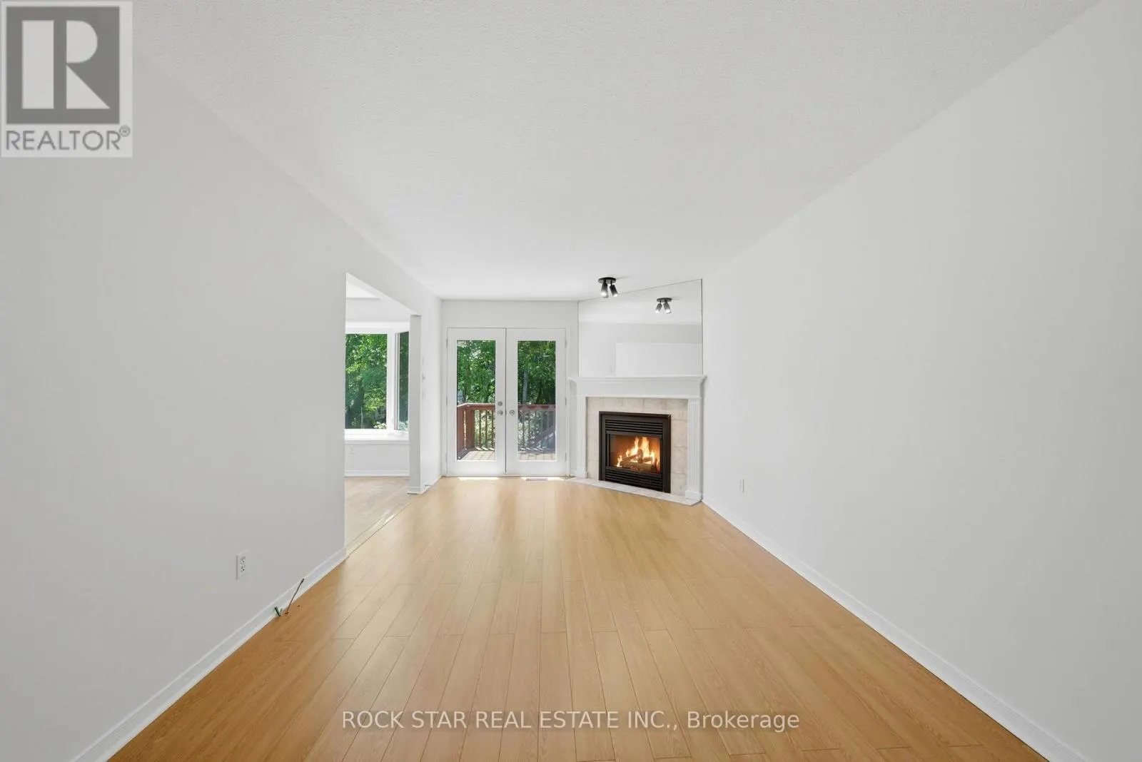 180 LAWRENCE LANE
