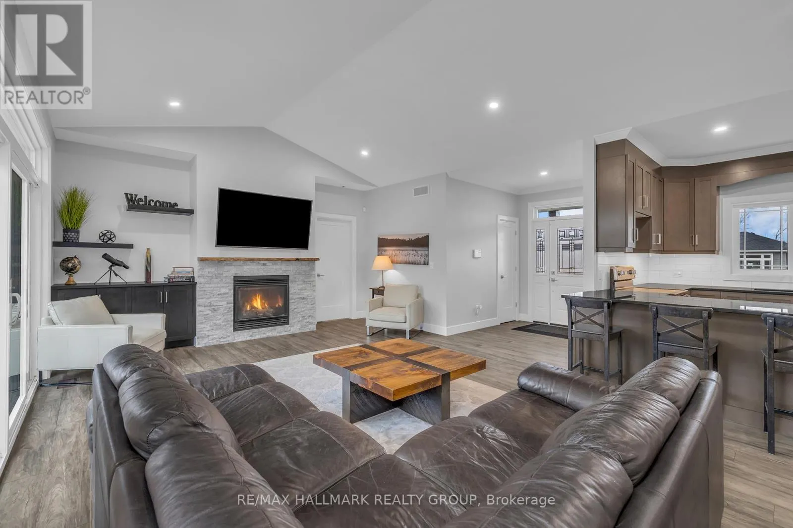 1077 SHEARER DRIVE