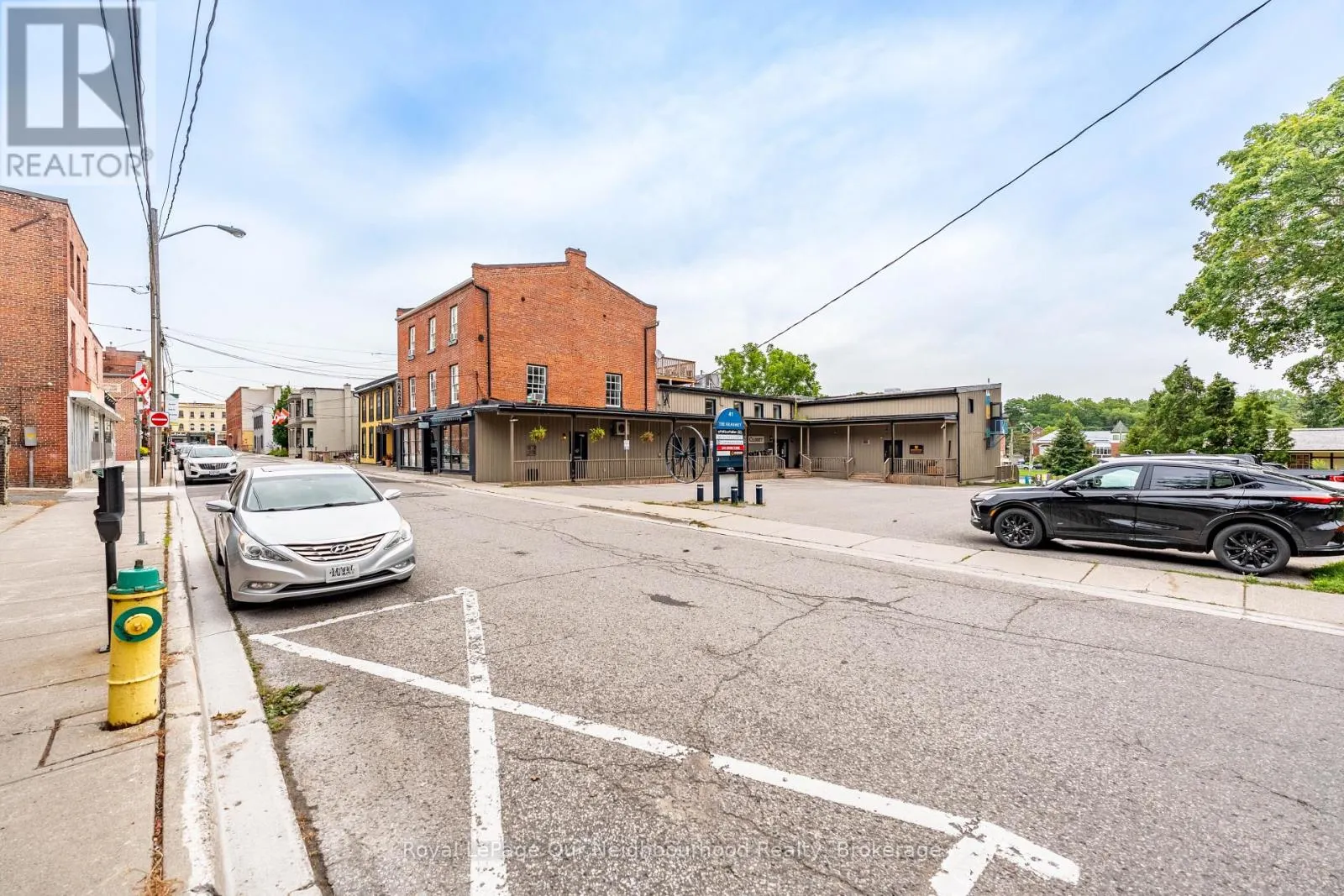 #9 - 41 JOHN STREET ##9