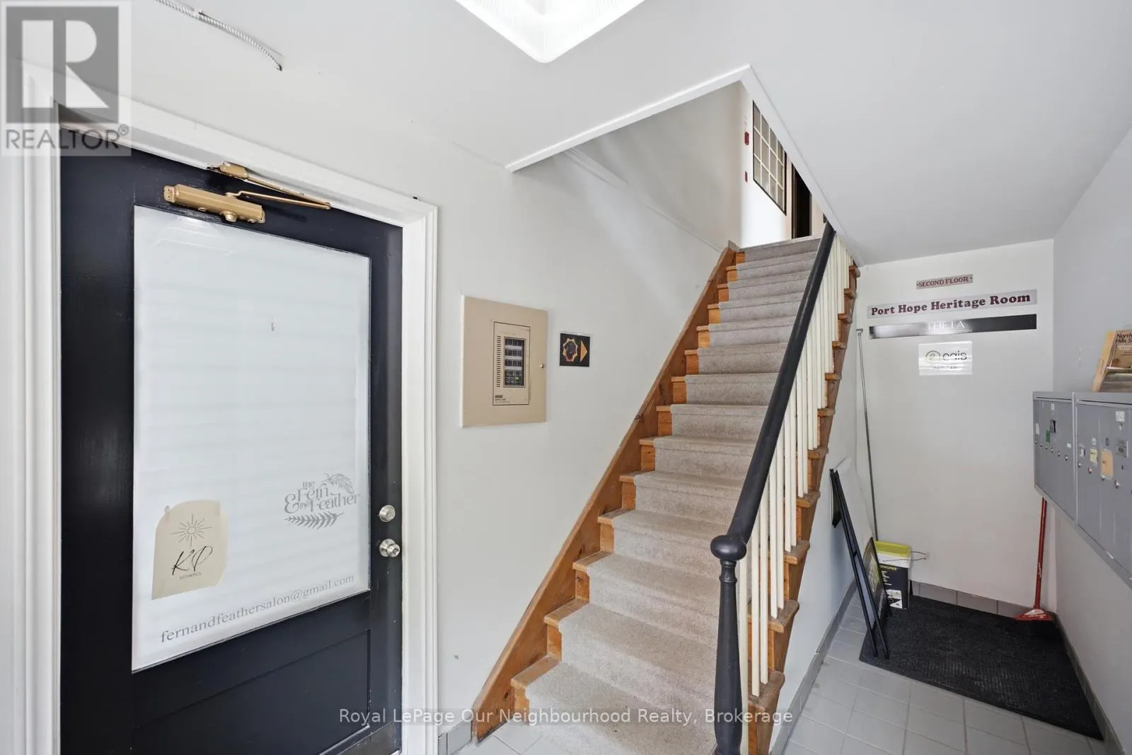 #6 - 41 JOHN STREET ##6