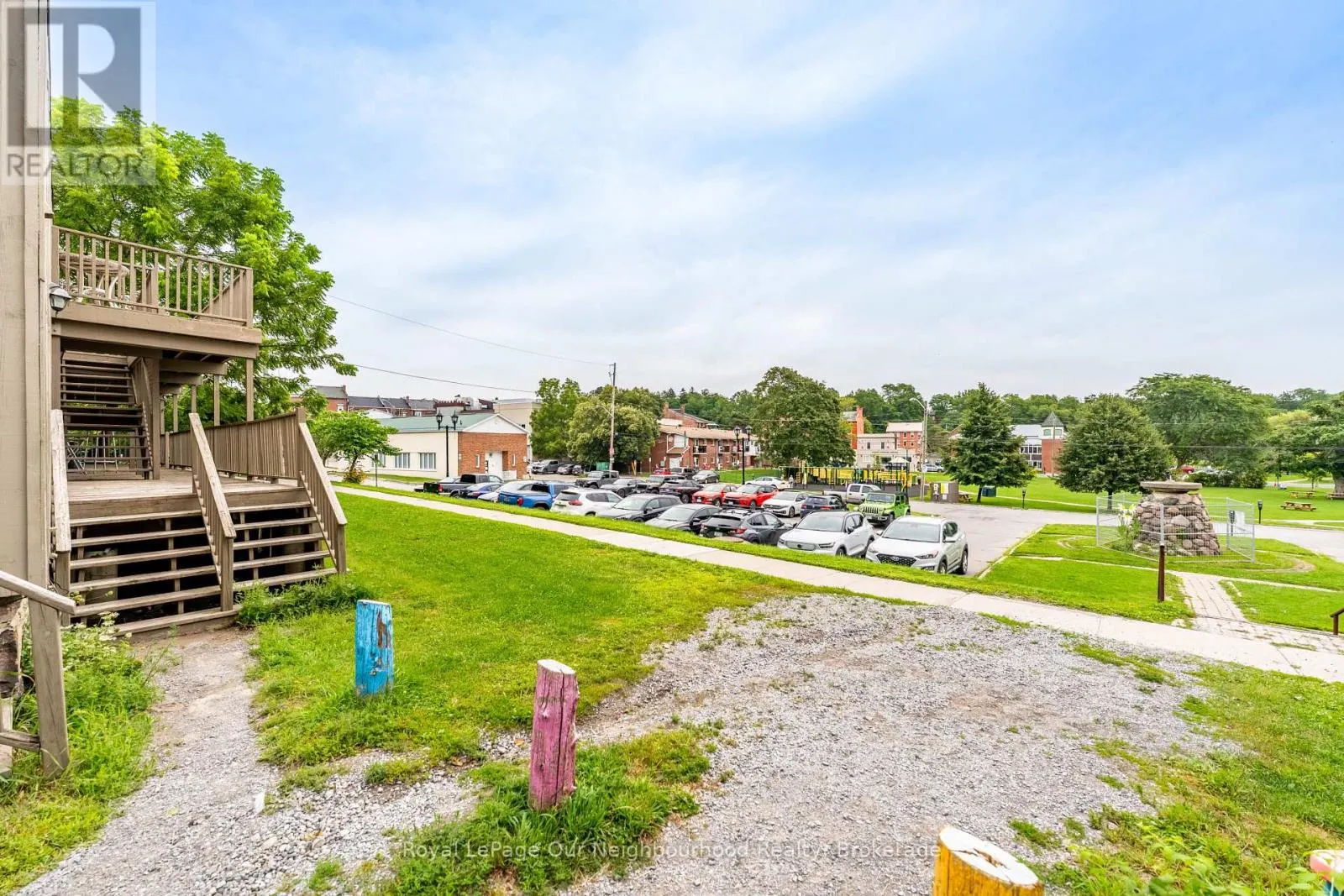 #6 - 41 JOHN STREET ##6