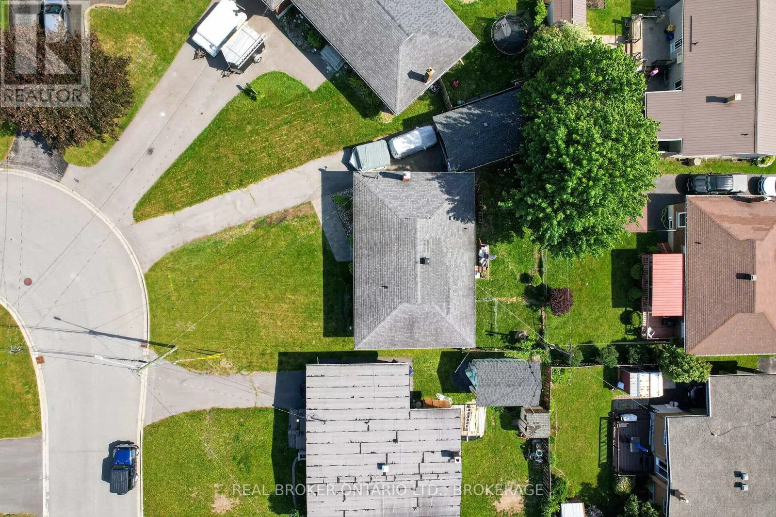 821 HALDIMAND CRESCENT