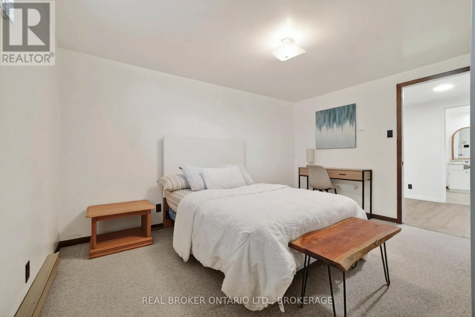 821 HALDIMAND CRESCENT